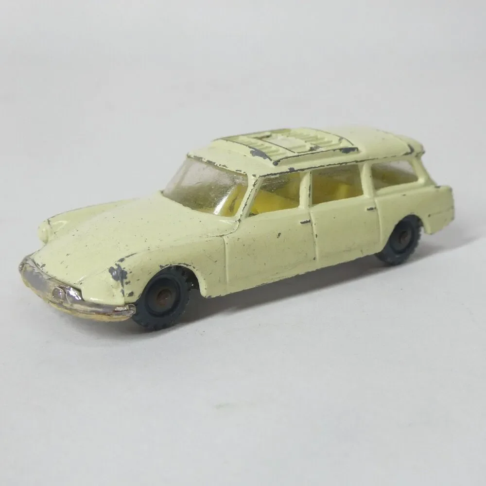 Vintage Diecast Car Lot - Midgetoy Husky Walk-Thru Van Majorette
